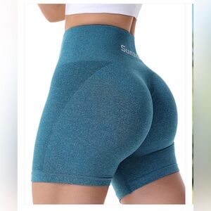 Butt Scrunch Seamless Shorts
